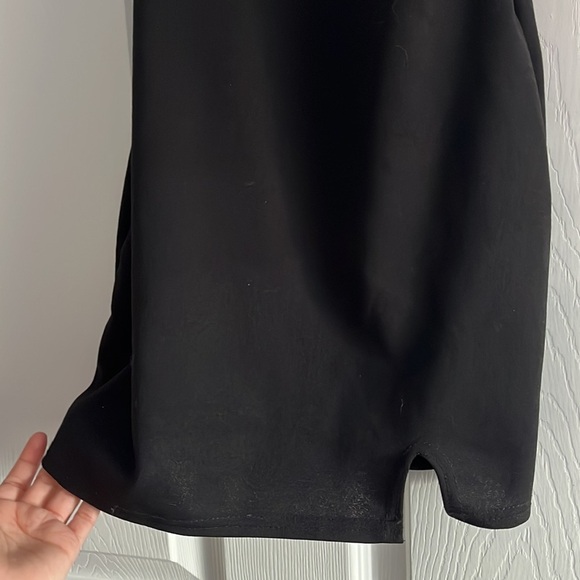 “PRETTY LITTLE THING Black Skirt size 4” - Picture 3 of 4